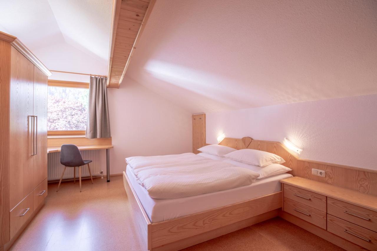 Haus Praxmarer Lägenhet Sankt Anton am Arlberg Exteriör bild